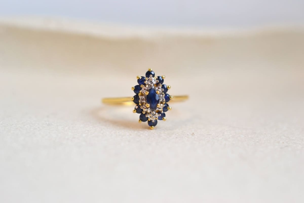marguerite saphir et diamants