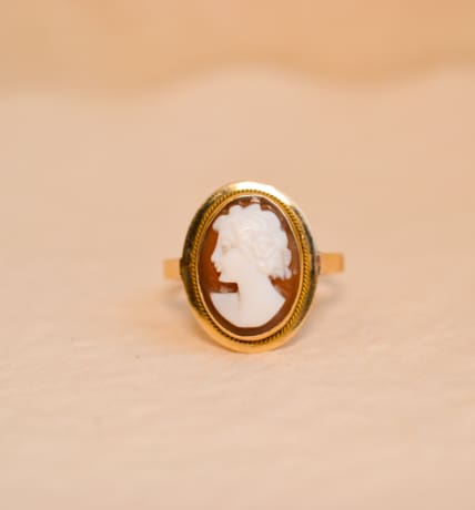 Bague Camée en Or jaune 18 carats sur Agate brune