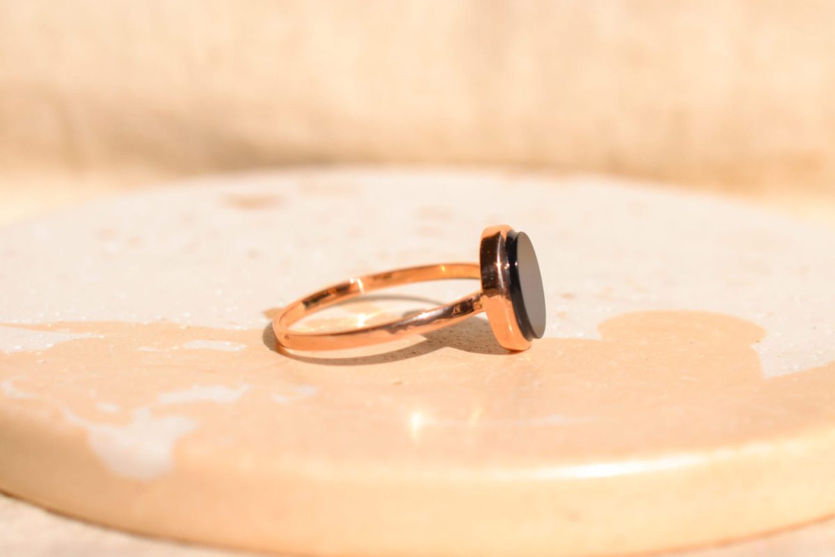 Bague Vintage en Or jaune 18 carats sertie d'Onyx