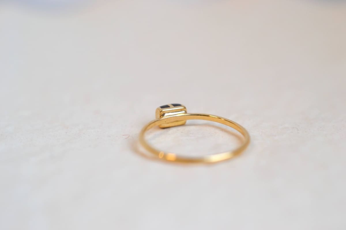 bague fine avec onyx