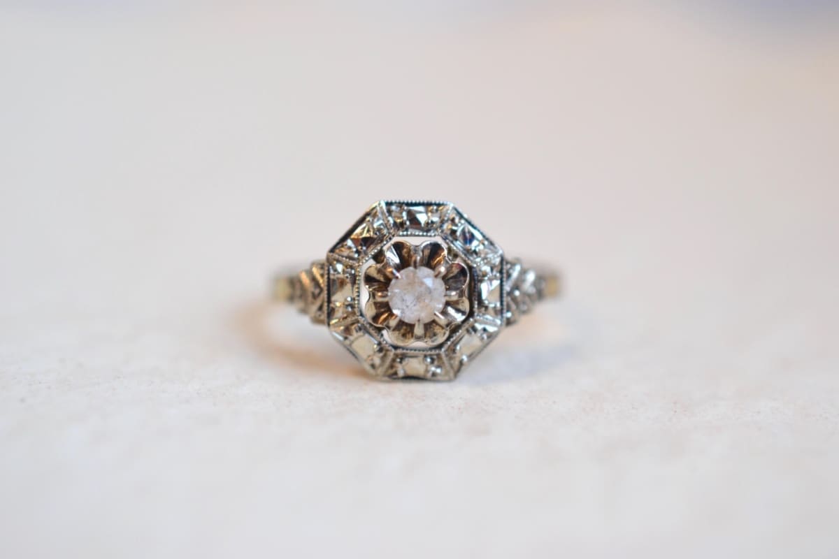 bague fleur monture octogonale