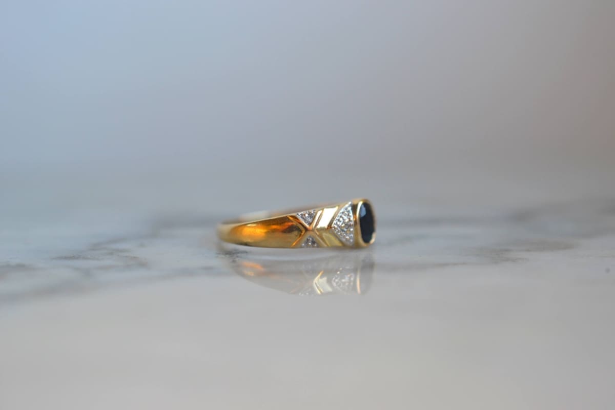 Bague Saphir ovale et Diamants