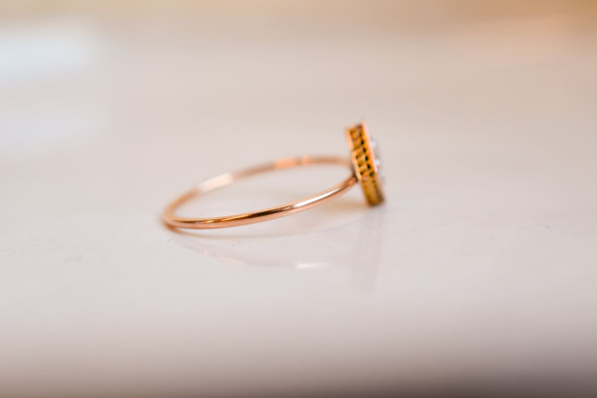 Bague ancienne en Or rose 18 carats ornée de Perles