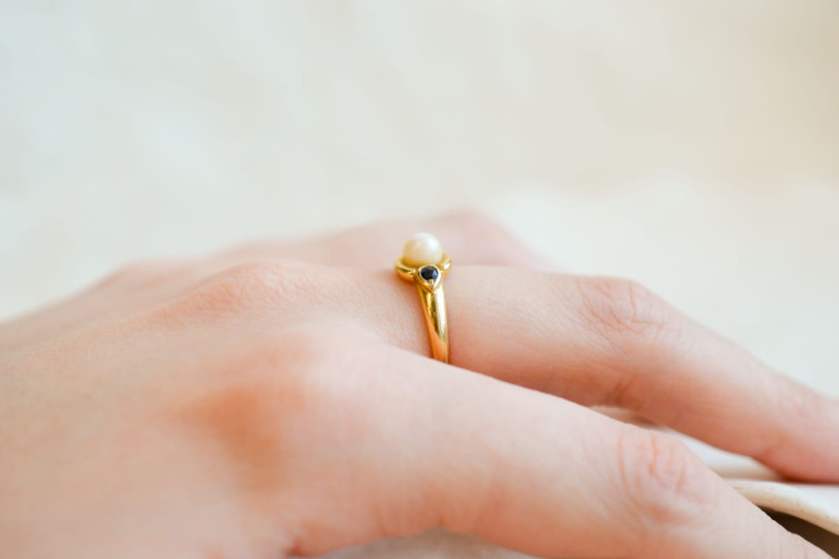 Bague de fiançailles Vintage en Or jaune 18 carats ornée d'une Perle et de pierres bleues