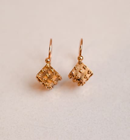 Boucles d'oreilles anciennes en Or jaune 18 carats à décor géométrique