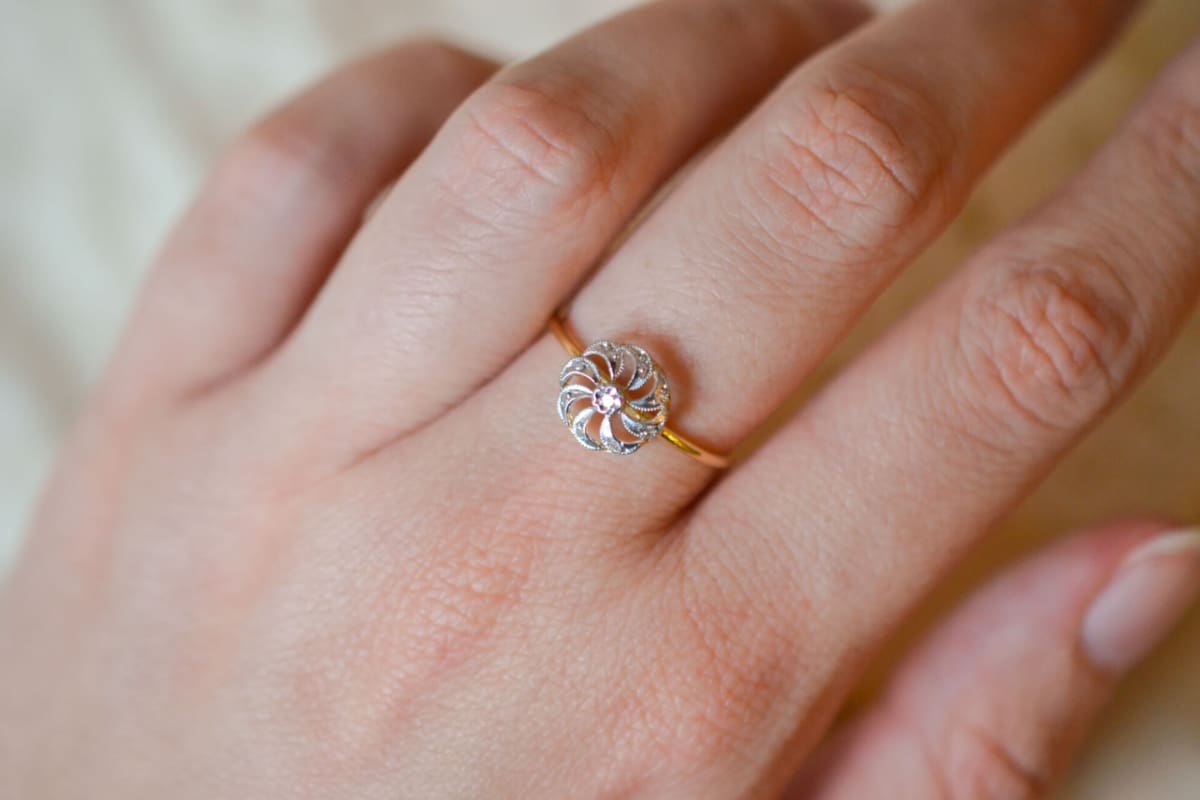 Bague de fiançailles en Or jaune et blanc 18 carats sertie de Diamants