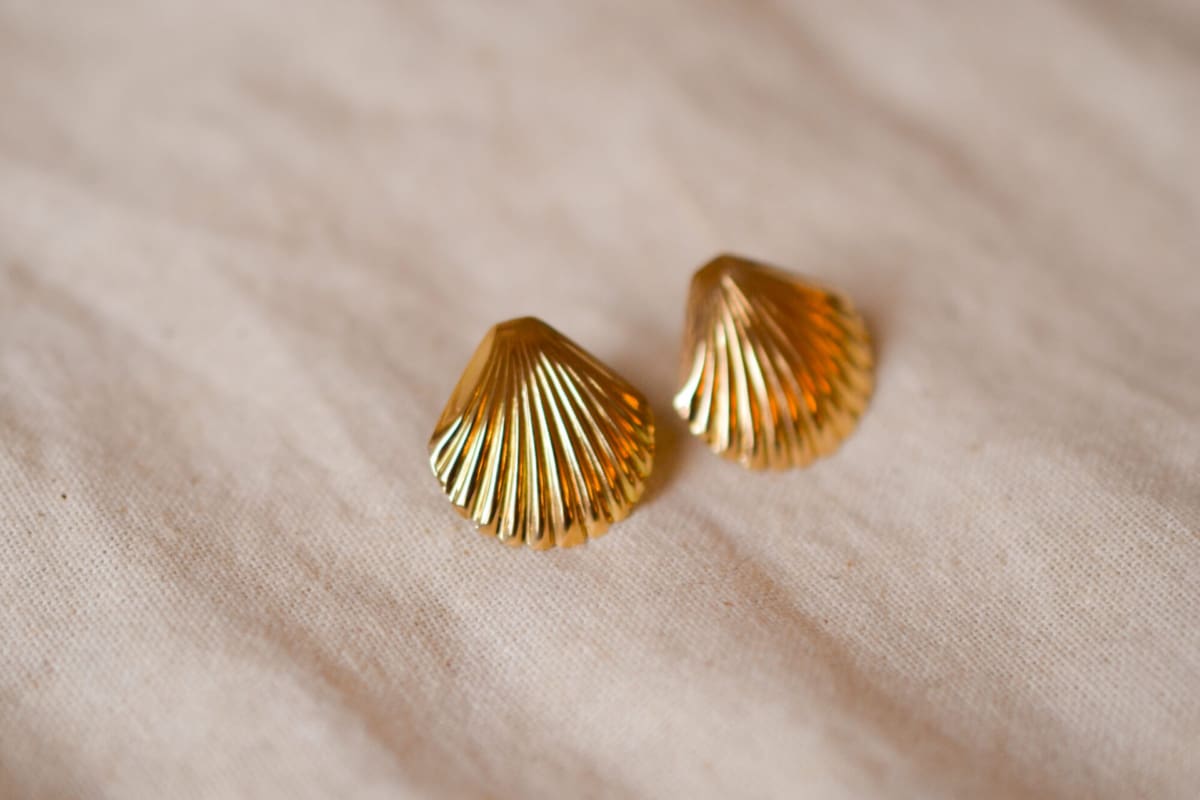 Boucles d'oreilles coquillages en Or jaune 18 carats