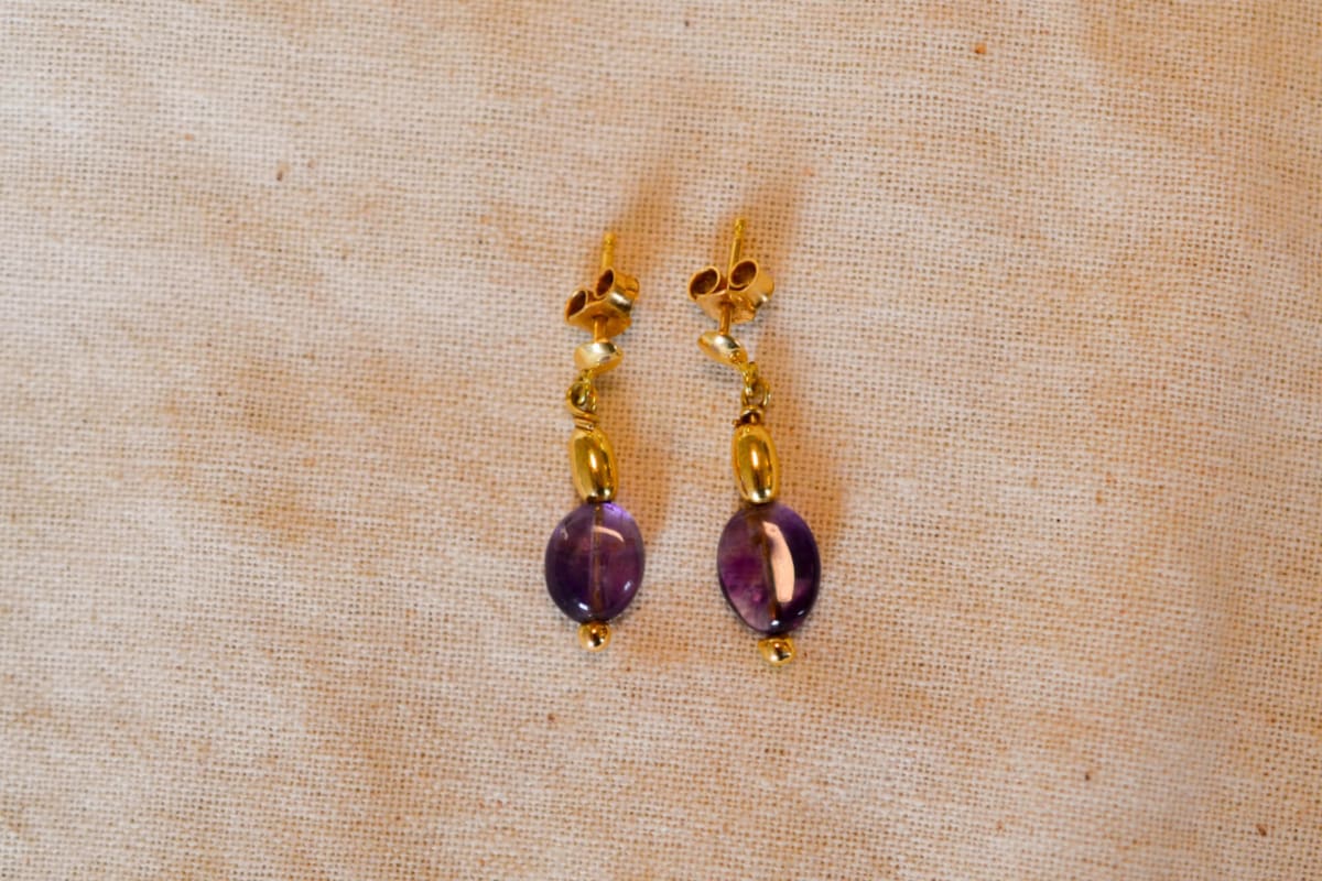 Pendants d'oreilles en Or jaune 18 carats ornés de cabochons d'Améthystes