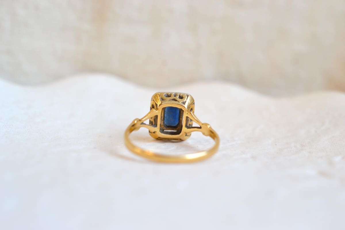 bague rectangulaire saphir diamants