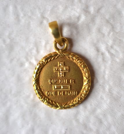 medaille + qu'hier - que demain