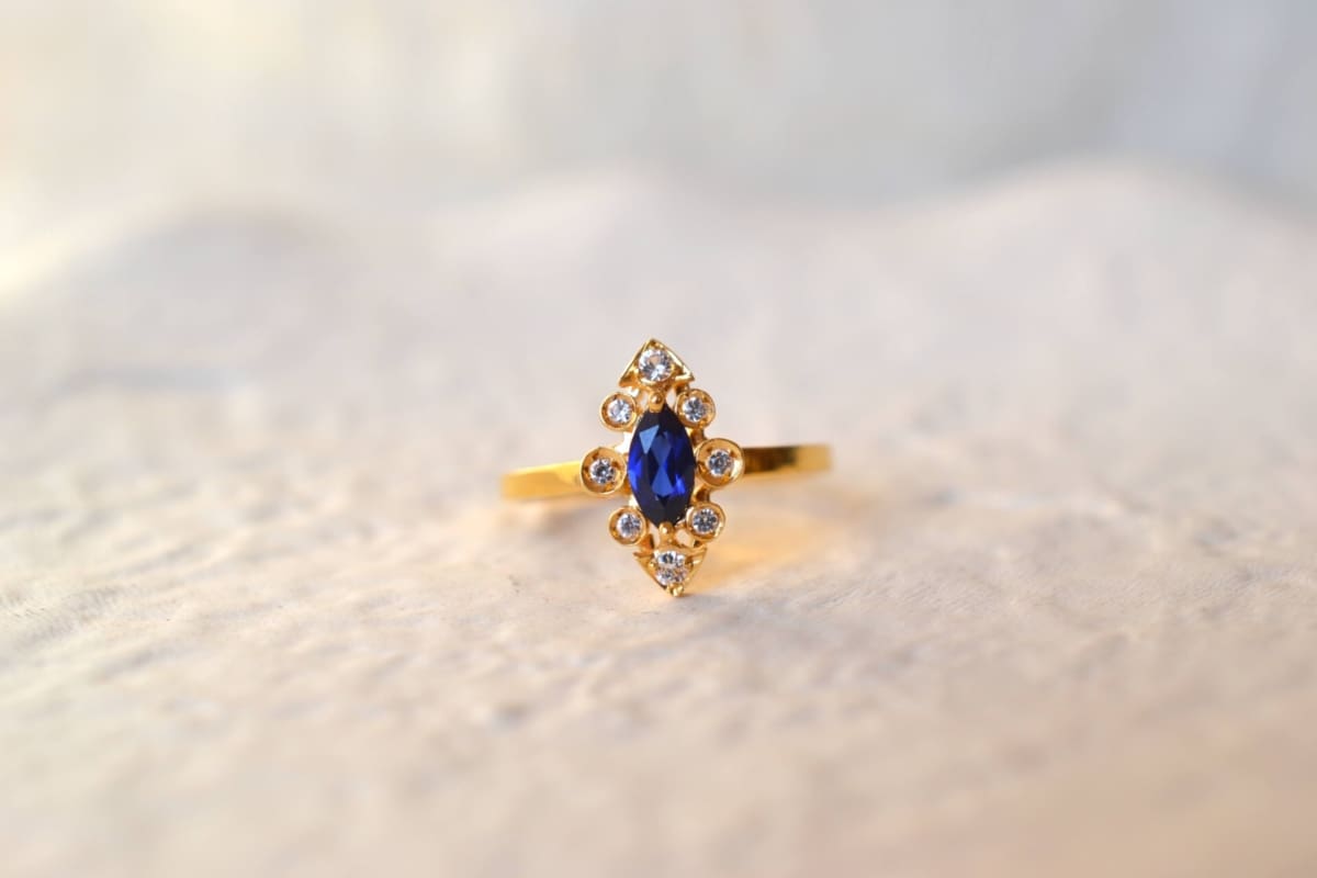 Navette oxydes et saphir