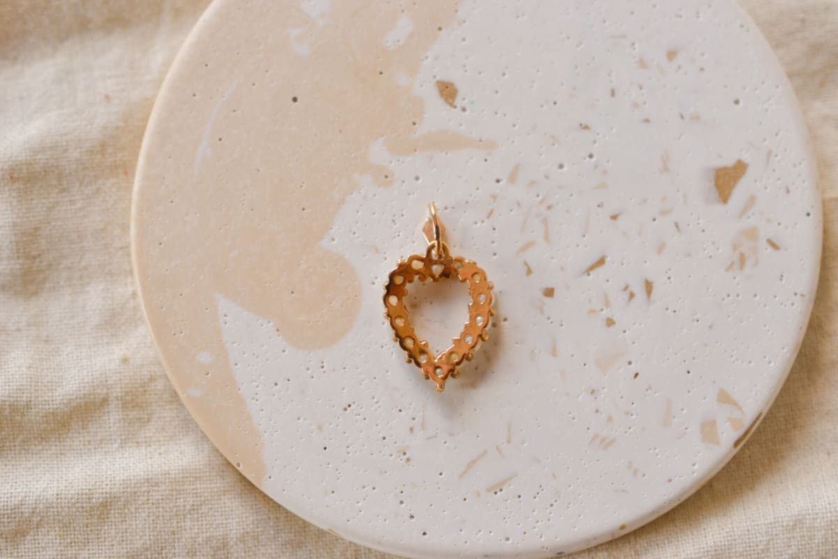 Pendentif Vintage en Or jaune 18 carats orné de Perles