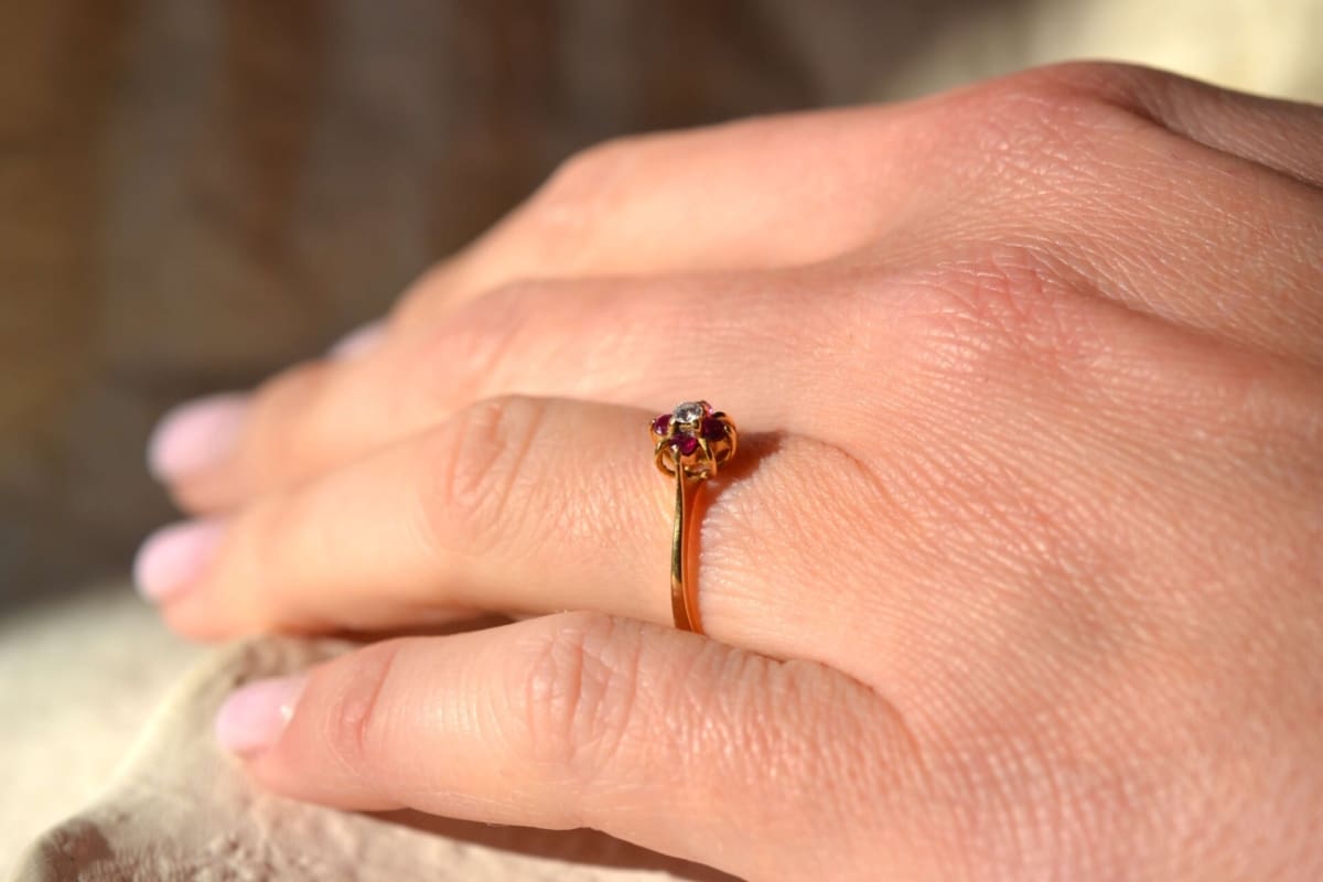 Bague fleur rubis diamant
