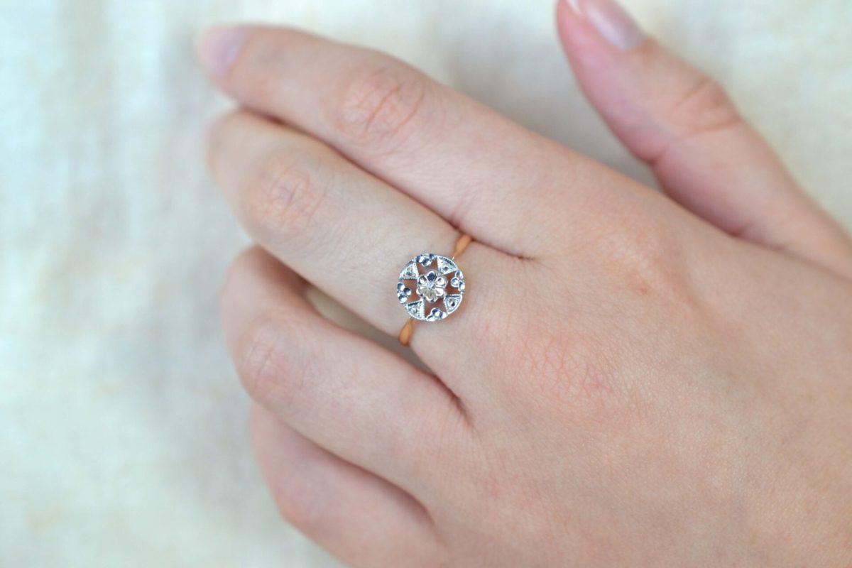 bague fleurs or blanc