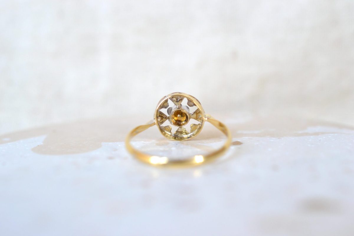 bague motifs fleurs