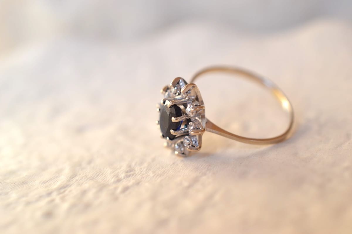 marguerite or blanc saphir et diamants