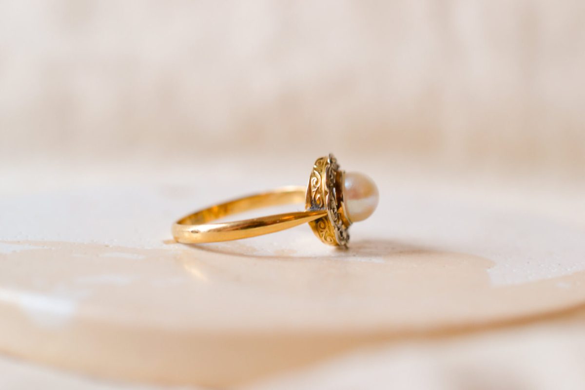 Bague Vintage en Or jaune 18 carats ornée d'une Perle