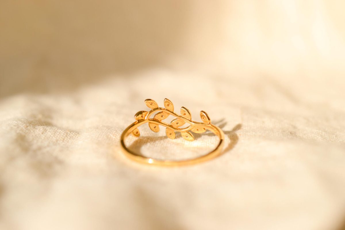 Bague Vintage en Or jaune 18 carats sertie de Diamants