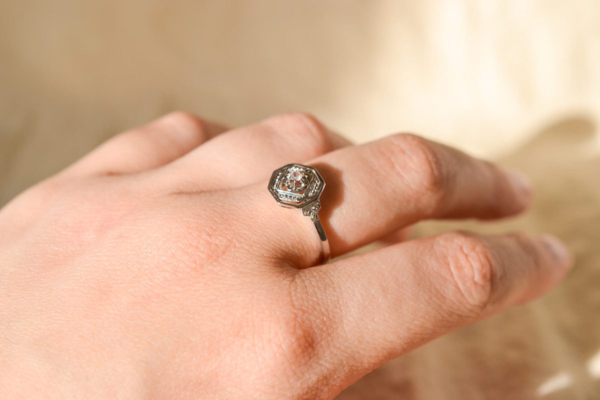 Bague de fiançailles Vintage en Or blanc 18 carats sertie d'un Oxyde