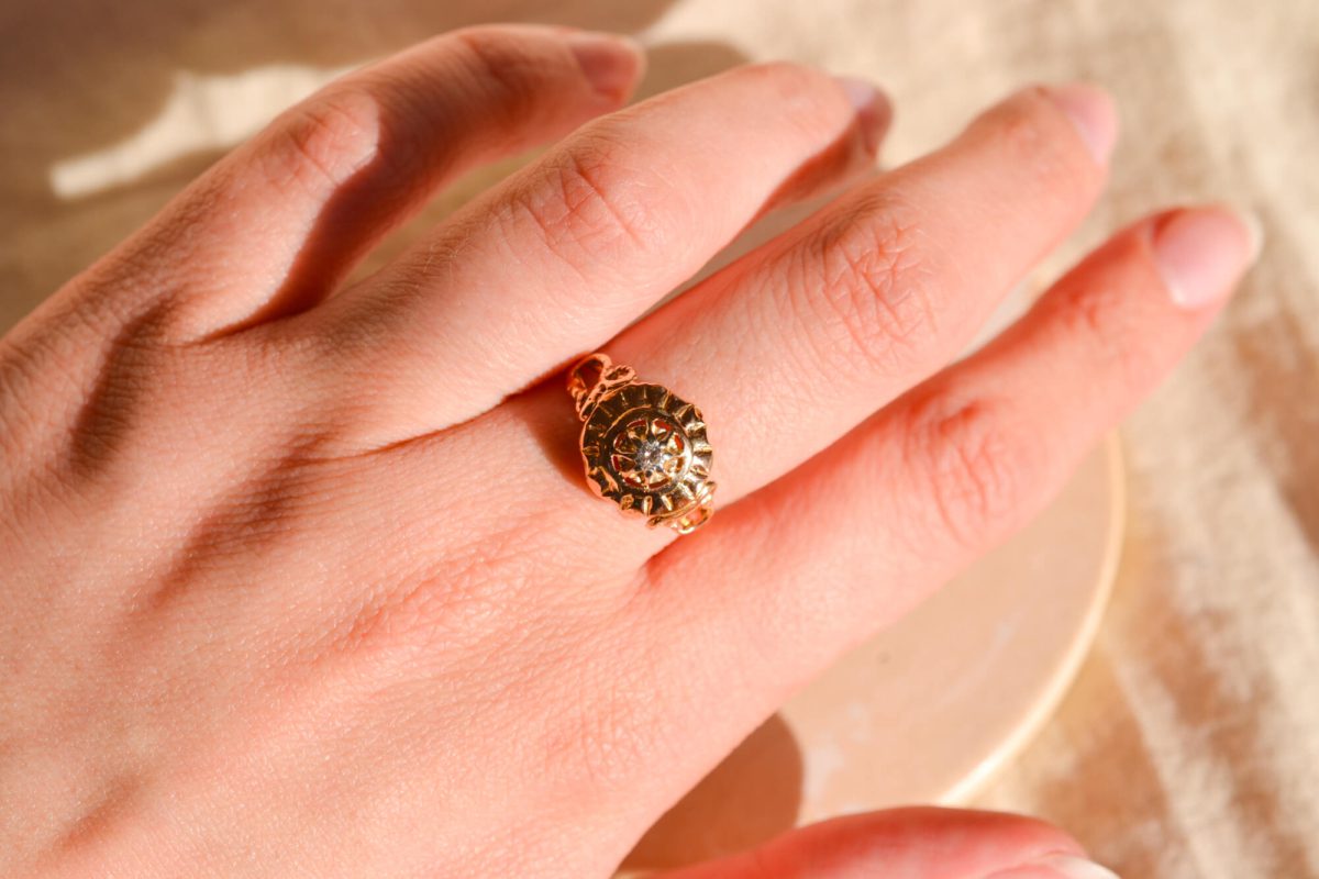 Bague de fiançailles ancienne en Or jaune 18 carats sertie d'un Diamant