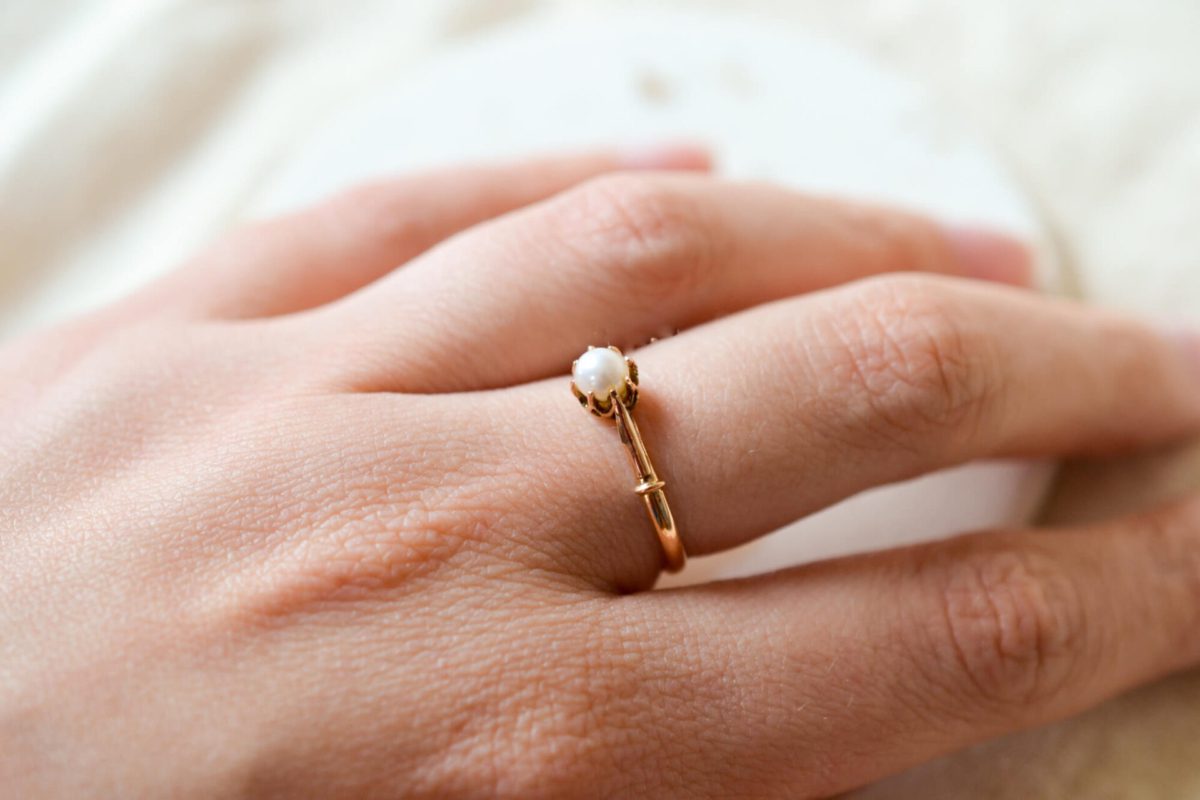 Bague de fiançailles sertie d'une Perle