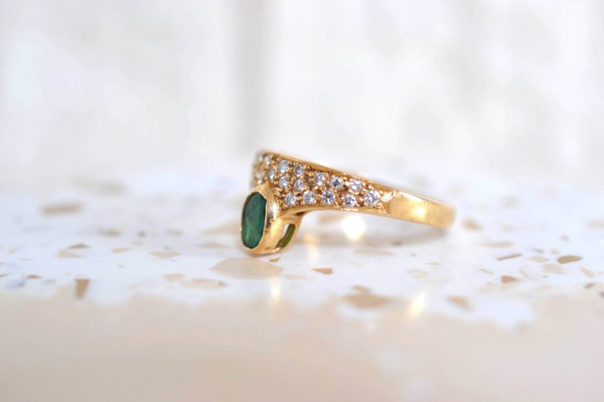 bague forme paon émeraude diamants