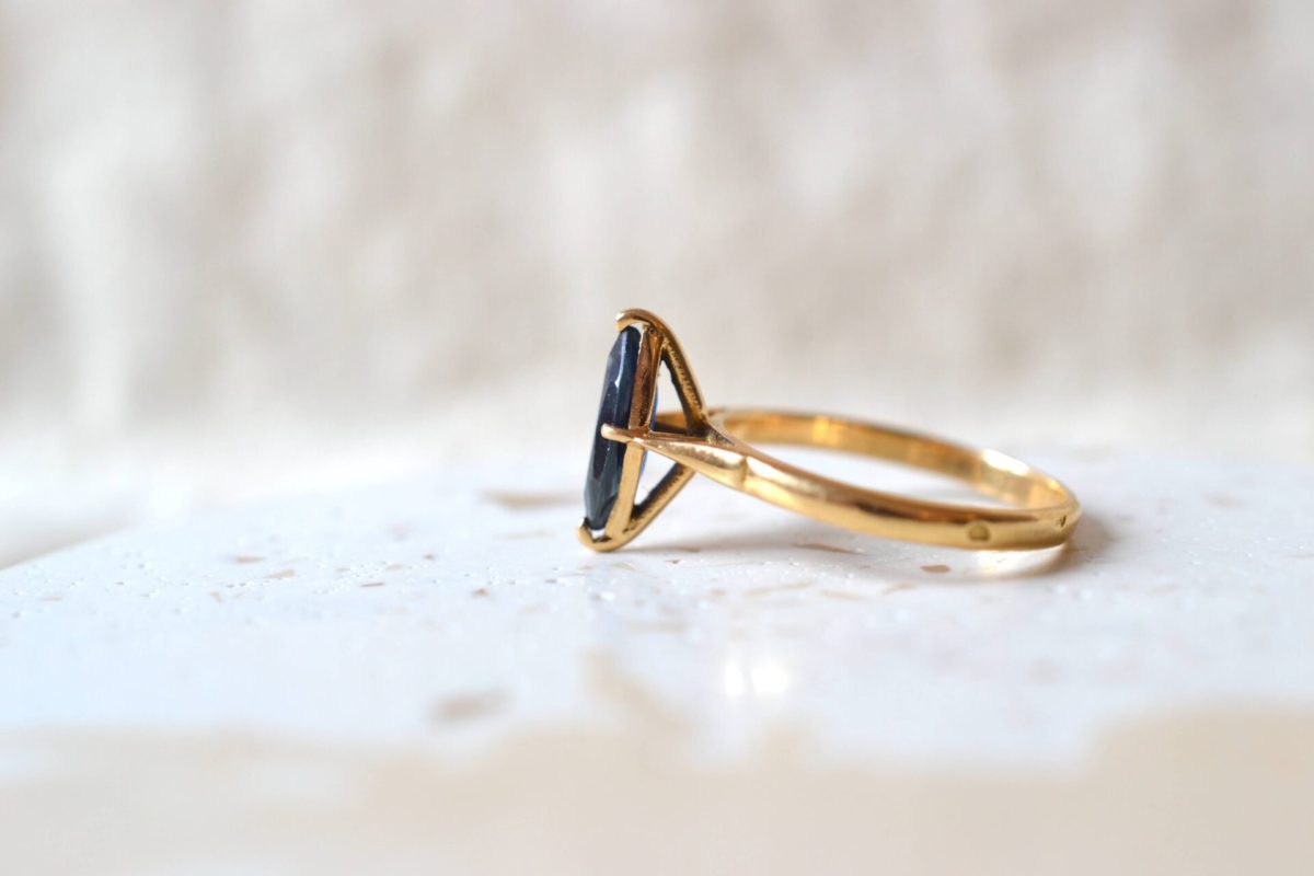 bague petit saphir