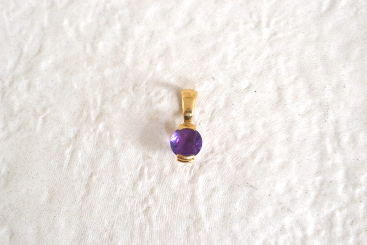 pendentif scapolite