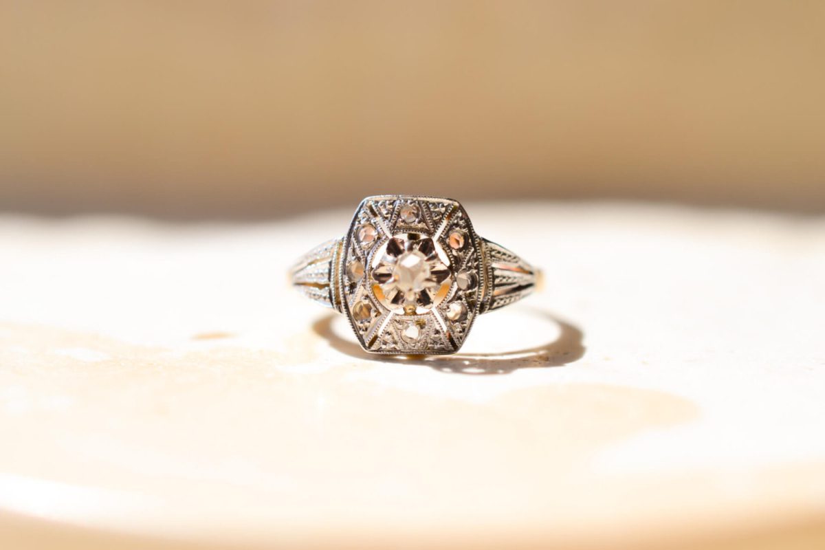 Bague Art Déco en Or blanc 18 carats sertie de Diamants