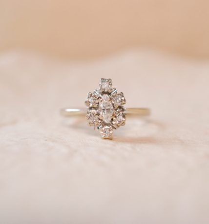Bague Marquise en Or blanc 18 carats sertie de Diamants