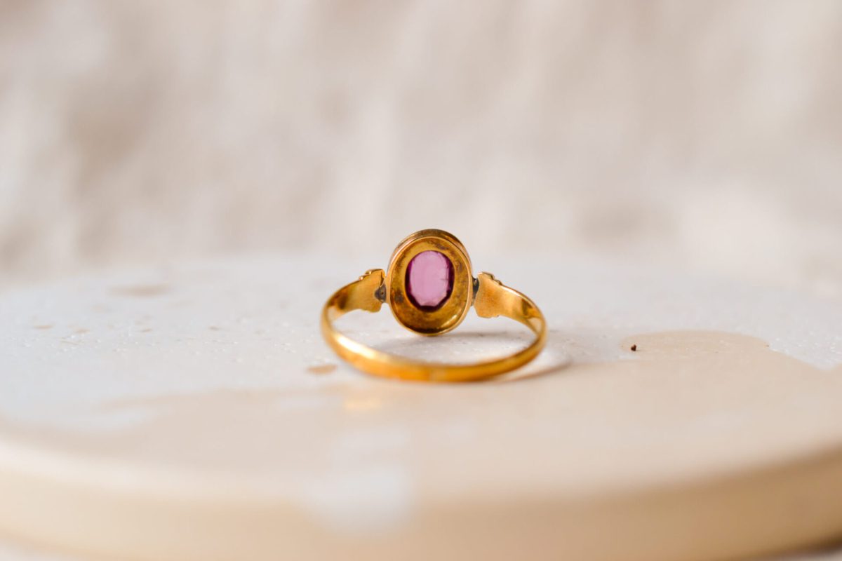 Bague Vintage en Or jaune 18 carats sertie d'une Améthyste