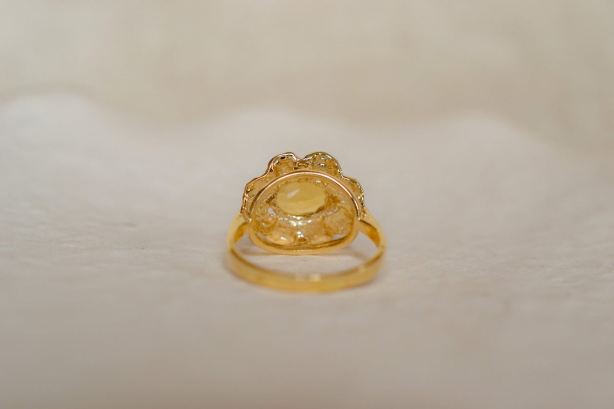 Bague Vintage en Or jaune 9 carats sertie d'une Citrine
