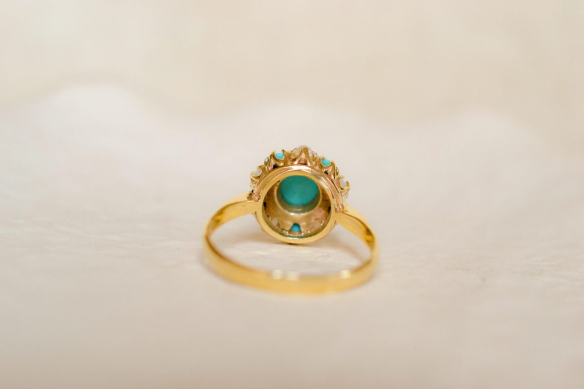 Bague Vintage en Or jaune 9 carats sertie de Turquoises et de Perles