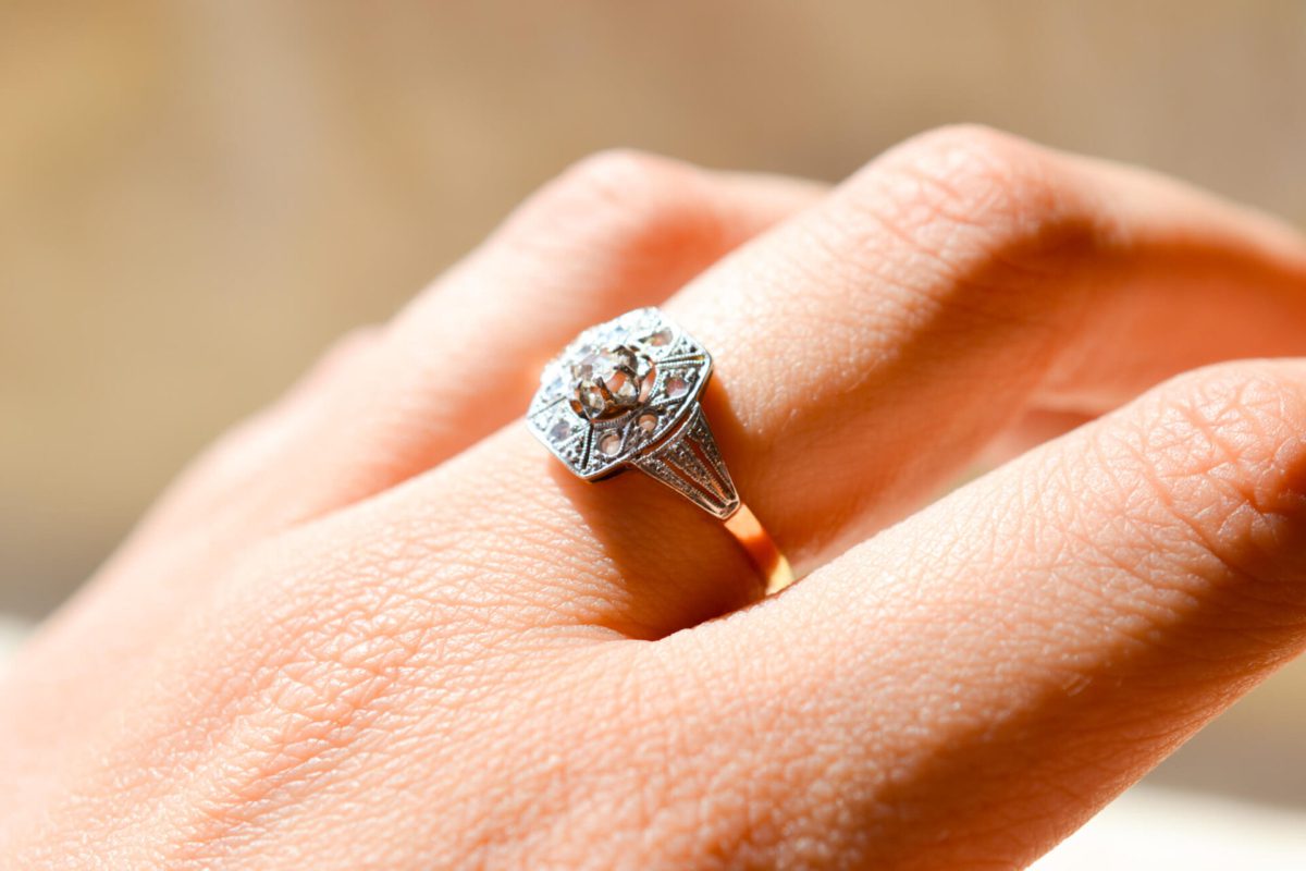 Bague de fiançailles Vintage en Or blanc 18 carats sertie de Diamants