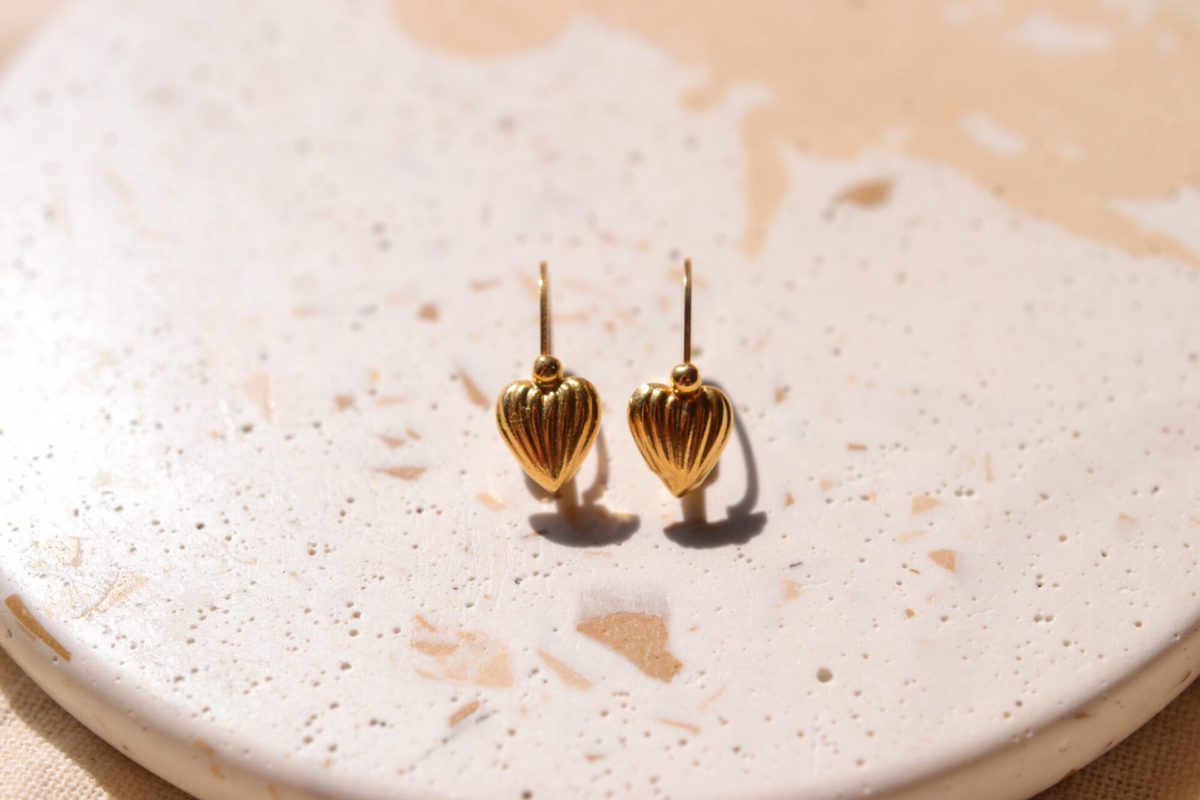 Dormeuses coeurs en Or jaune 18 carats