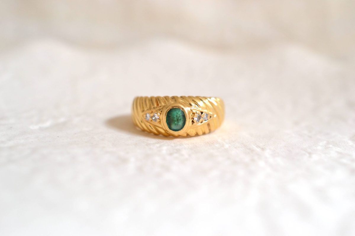 bague émeraude et diamants or 18 carats