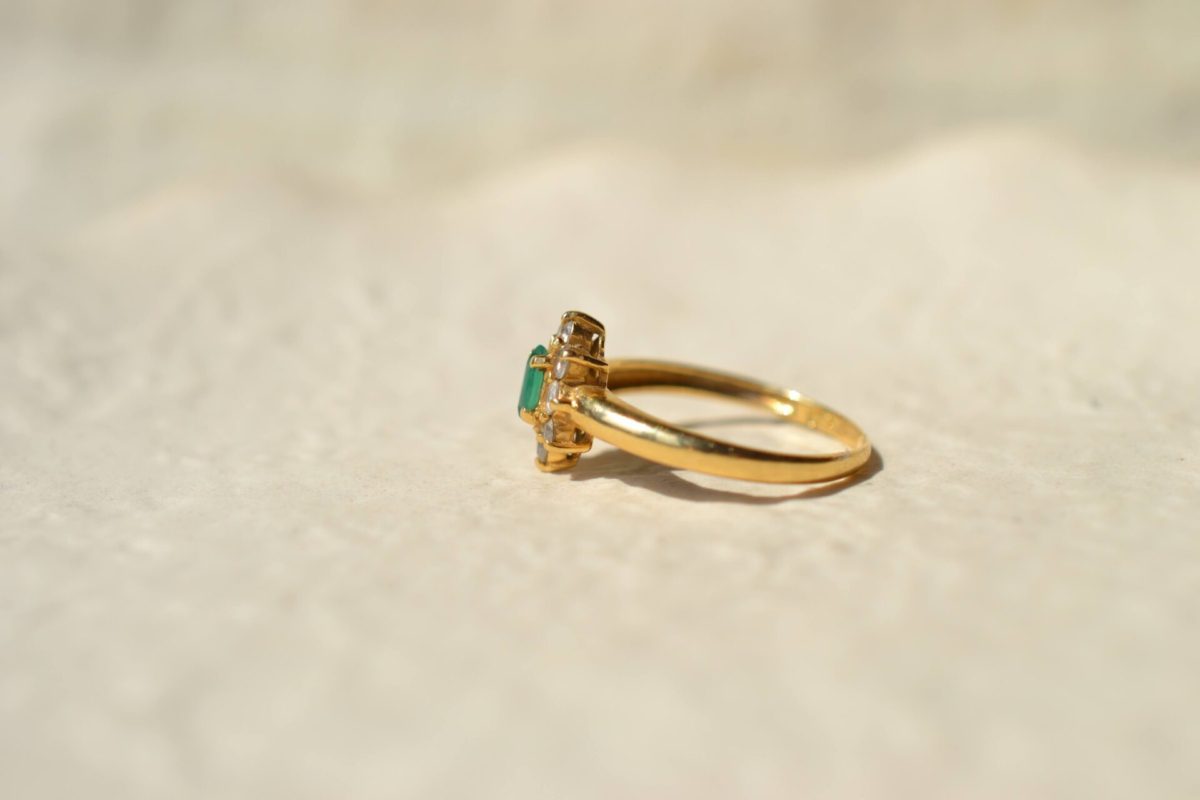bague fleur émeraude