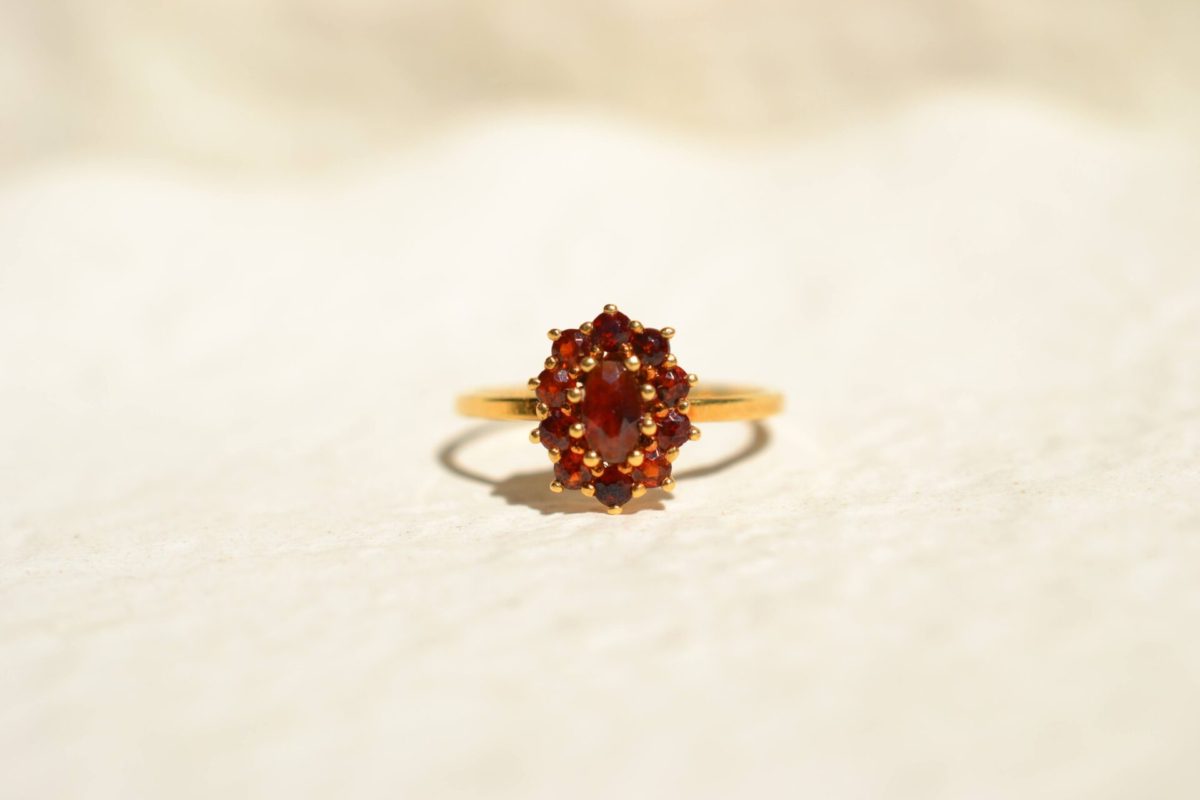 bague marguerite grenats