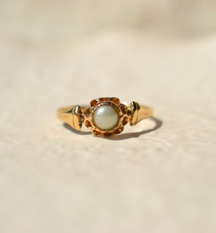 bague perle fleur