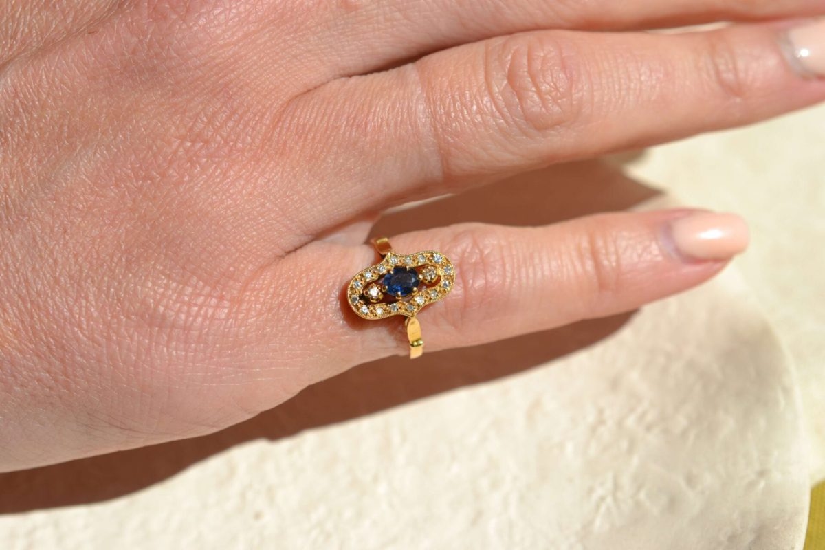 bague saphir et diamants vintage
