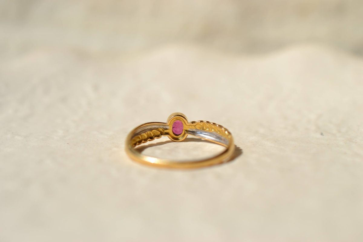bague solitaire rubis