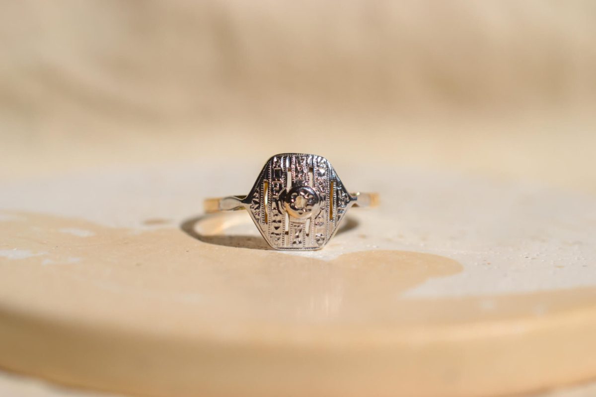 Bague Art Déco 2 Ors sertie d'un Diamant