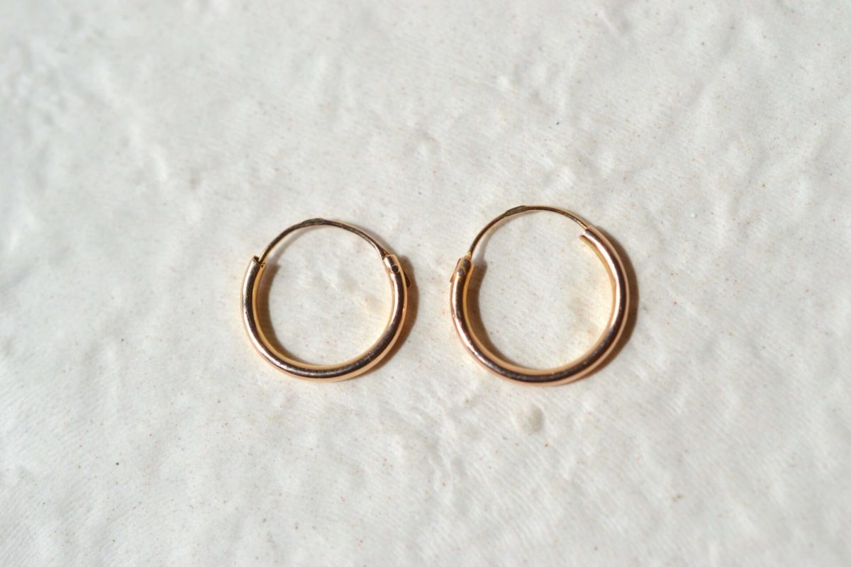 petites créoles or jaune 18 carats