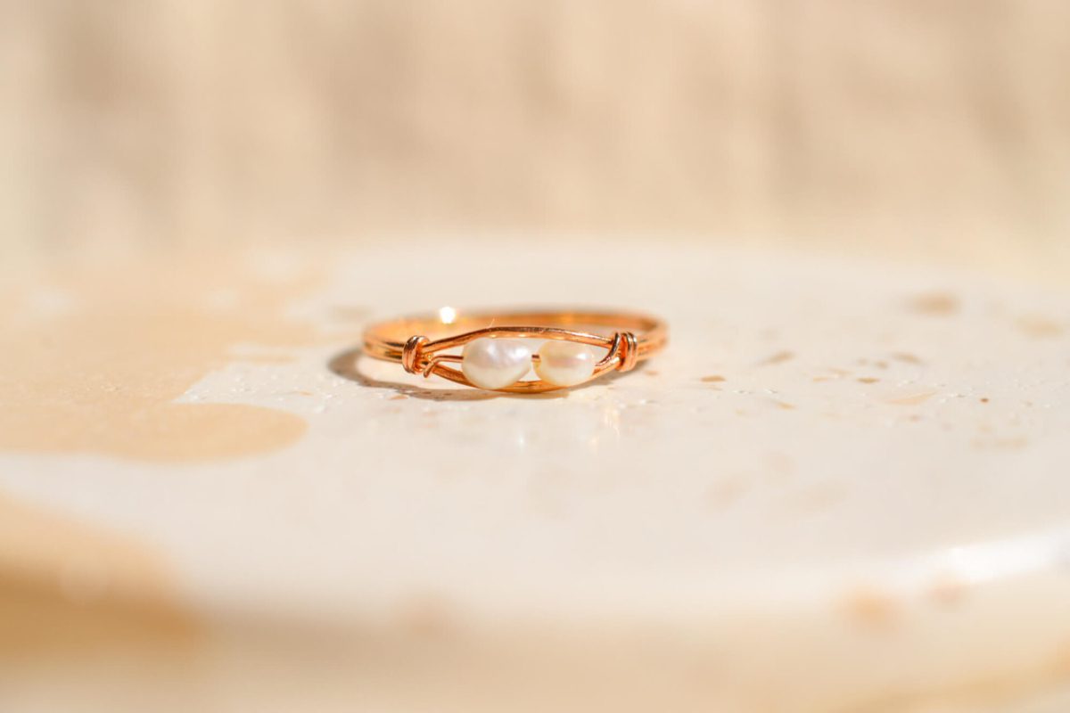 Bague ancienne en Or jaune 18 carats sertie de Perles