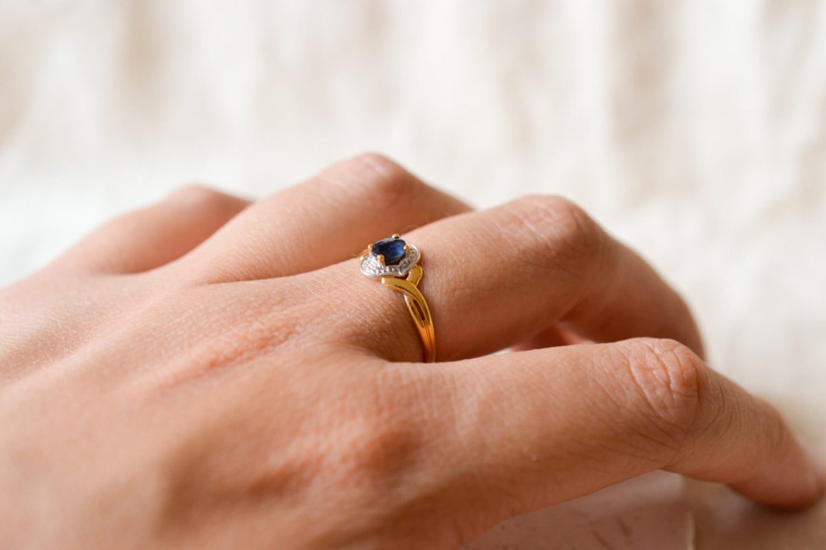 Bague de fiançailles Vintage en Or jaune 18 carats sertie d'un Saphir