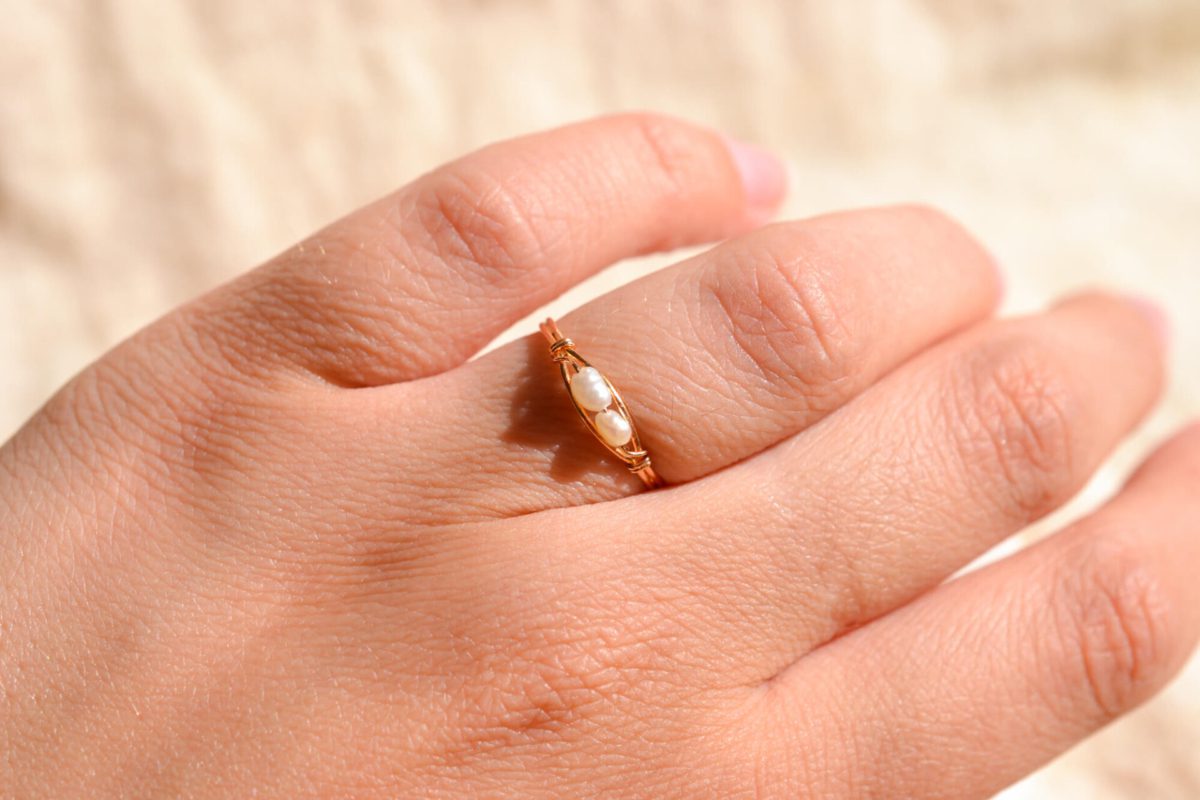 Bague de fiançailles ancienne en Or jaune 18 carats sertie de Perles
