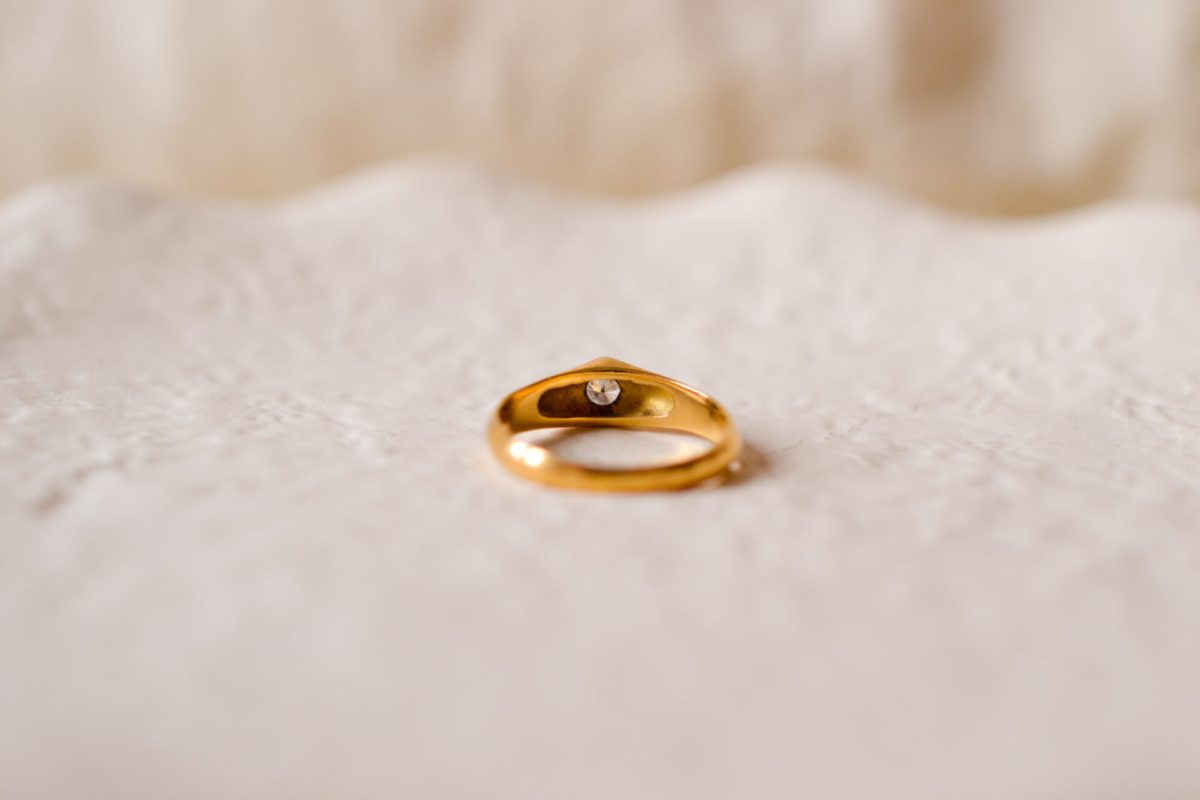 Pinky Ring en Or jaune 18 carats sertie d'un Diamant