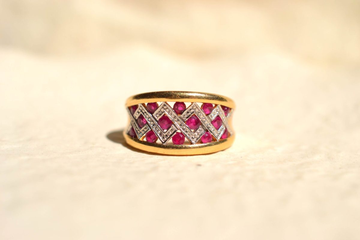 bague bandeau rubis