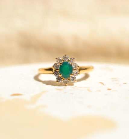 bague de fiançailles fleur