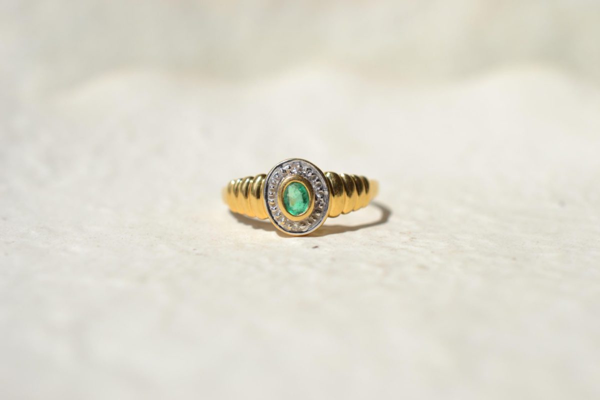 bague émeraude diamants